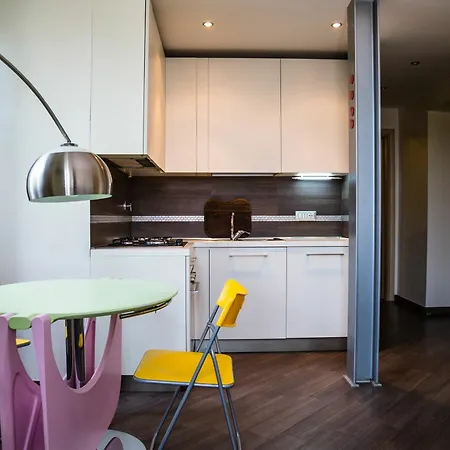 Hotel Services Caracciolo 3*